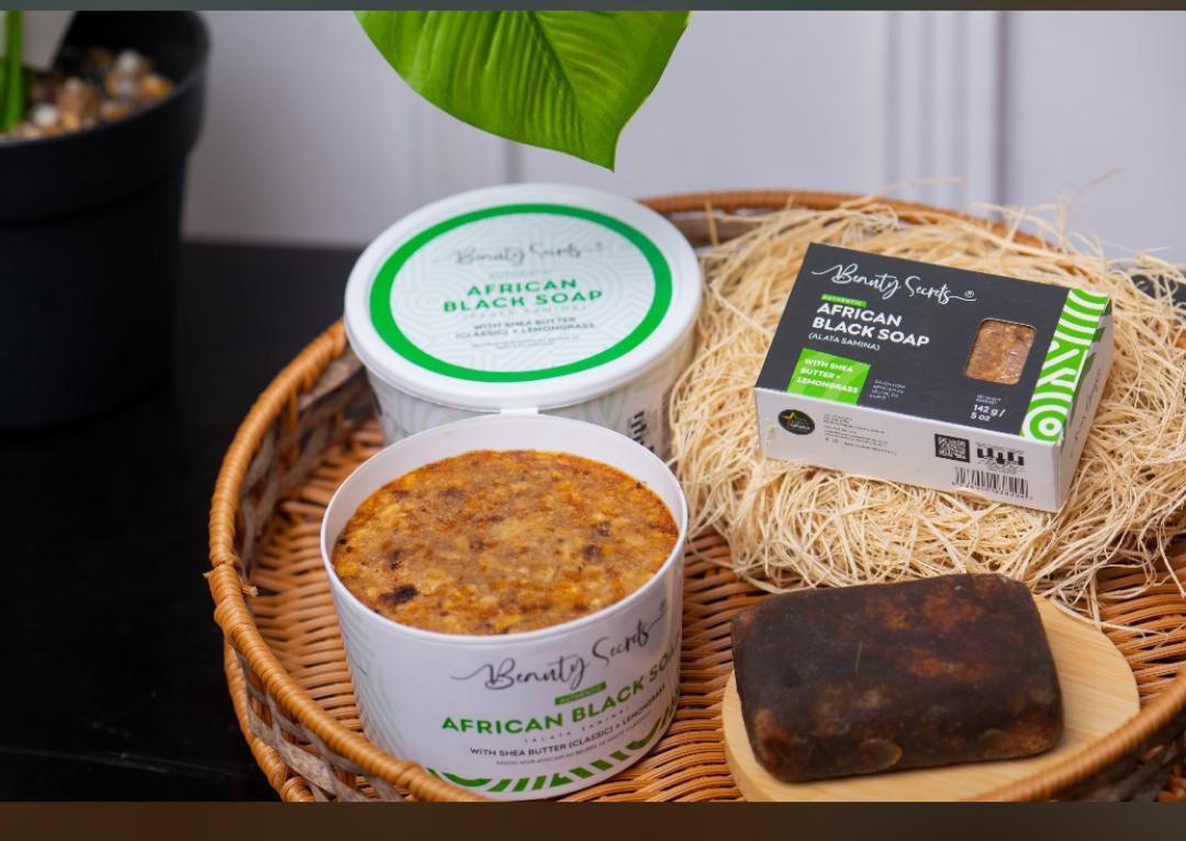 Beauty Secrets Black soap with shea butter - classic collection